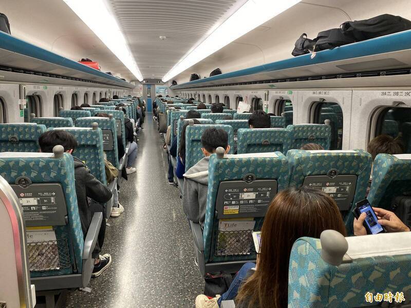 ]高鐵計畫最快明年起在「超尖峰時刻」管制自由座。（資料照） 