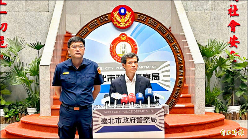 民眾黨主席黃國昌涉嫌率領群眾衝撞拒馬、和警方推擠，造成八名官警受傷，北市警局召開記者會指出，近期將傳喚他到案說明並函送檢方。（資料照）