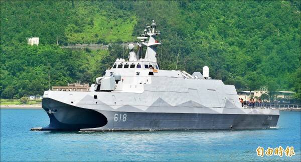 「九二海戰」中的沱江艦為傳統軍艦，新的沱江軍艦則是飛彈巡邏艦（見圖）。（資料照）