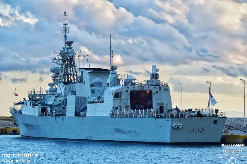 澳洲霍巴特級驅逐艦「布里斯班號」與加拿大護衛艦「魁北克城號」通過台海，宣告航行自由不容侵犯。圖為加拿大皇家海軍哈利法克斯級護衛艦「魁北克號」。（取自MARINETRAFFIC）