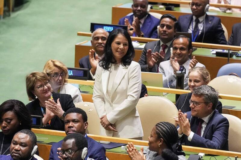 自由開講》「一中政策」非「一中原則」 	戳破中共話術