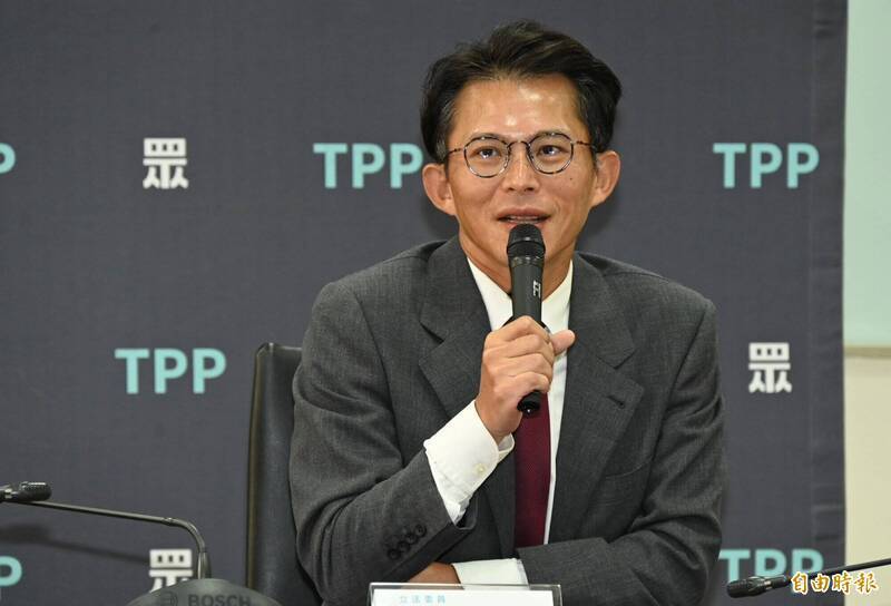 民眾黨主席黃國昌，被媒體爆料養駭客集團。（資料照）