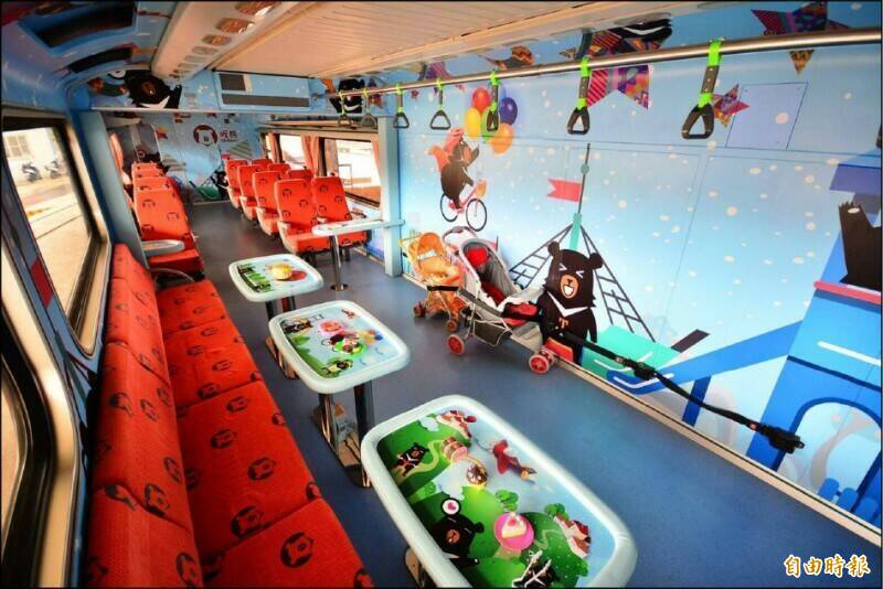 在社會缺乏包容的集體認知下，設立親子車廂只會演變成將父母與孩子「關起來」的「道德隔離牆」；示意圖。（資料照）