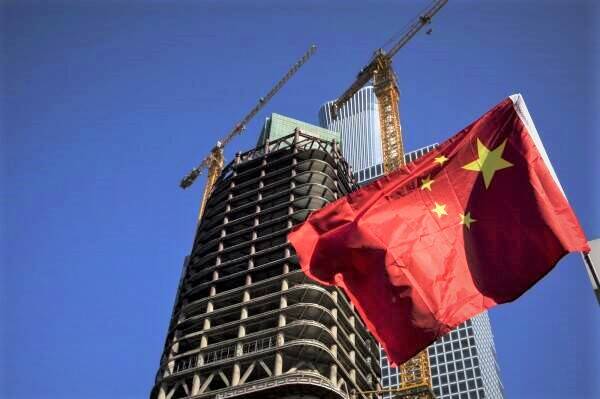 中共利用「以國為名、以官為實」的體制，長期剝削勞工權益；示意圖。（彭博檔案照）