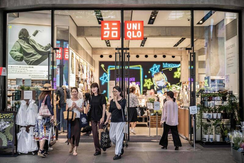 日本平價服飾品牌「UNIQLO」在全球擁有上千家門市，是許多人的購衣首選。（法新社檔案照）
