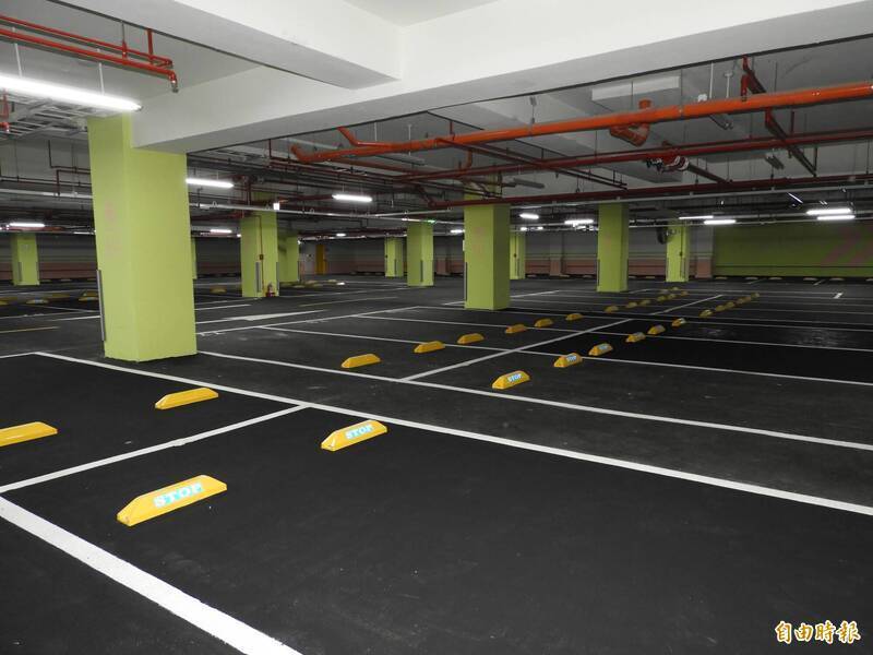 公寓大廈的停車格面積，係專屬停放車輛的空間，示意圖。（資料照）