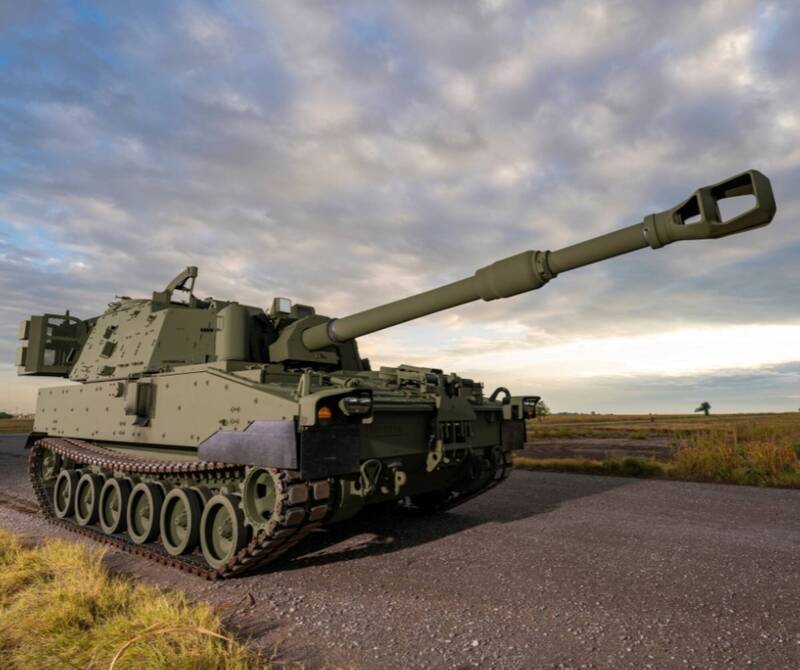 M109A7自走砲具備高機動與精準打擊能力，可支援快速部署與持續火力壓制。（取自BAE官網）