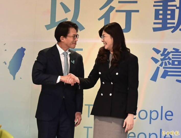 國民黨讓鄭麗文去應付黃國昌，是獲取白營選票成本最低的方式。（資料照）