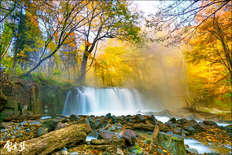 銚子歸來不看瀑（曾進發作品）
