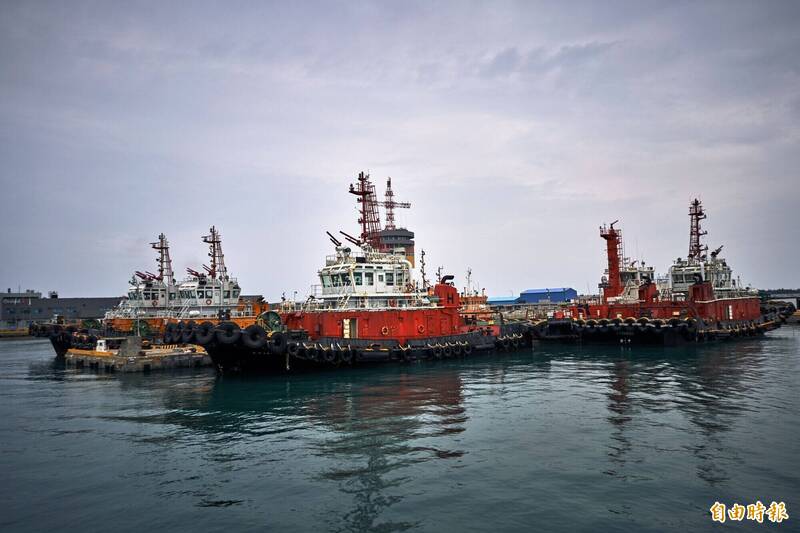 隨著全球化時代來臨，科技技術不斷創新，台灣經濟有顯著成長，出口也隨之蓬勃發展；圖為台中港船隻。（資料照）