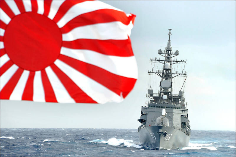 日本未來的關鍵課題，不只是技術上如何強化自衛隊戰力，或是如何調整法制以更順暢地行使集體自衛權。（取自防衛省海上自衛隊臉書）