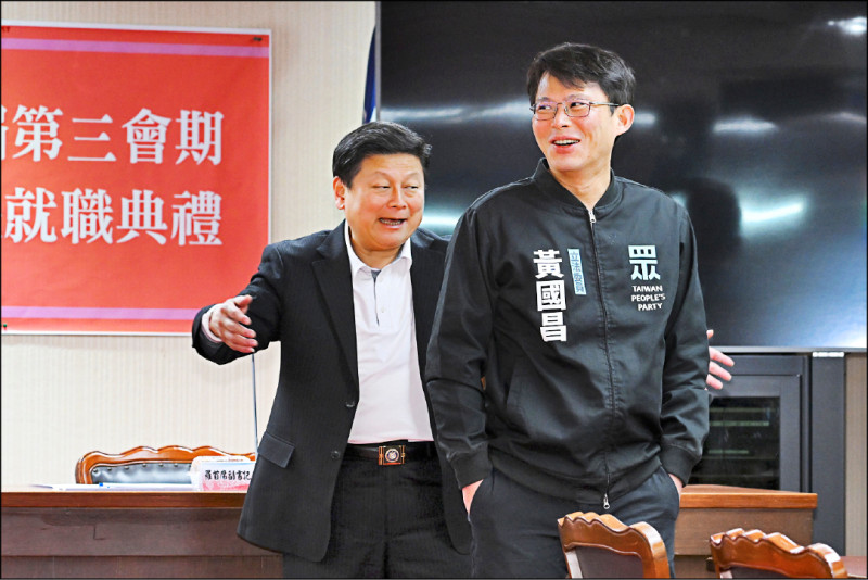 在傅崐萁和黃國昌帶頭下，幾位不適格的立委主導國會走向，屢屢提出破壞權力分立制度，瓦解國家認同，甚至為敵人作倀的「禍國殃民」議案。（資料照）