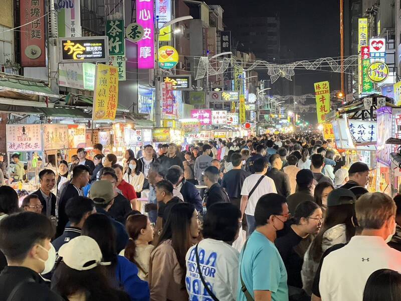 自由開講》縣市首長要形塑地方特色 「留才」與「留財」