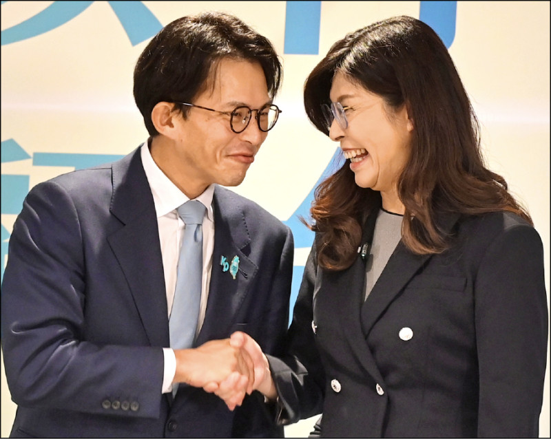 国民党主席郑丽文与民众党主席黄国昌。 (资料照)