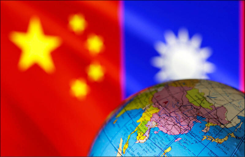 過去十年，中共對臺打壓不斷，如阻擋臺灣參與全球性組織、利用經濟脅迫打擊支持臺灣的國家，及在國際體育賽事中施壓主辦國強制使用「中國臺北」等；示意圖。（路透檔案照）