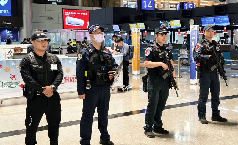 治安維護在數位時代已成為跨平台、跨縣市、跨專業的整合工程。航空警察局表示，接獲相關情資後，就已加派警力戒備。（航警局提供）