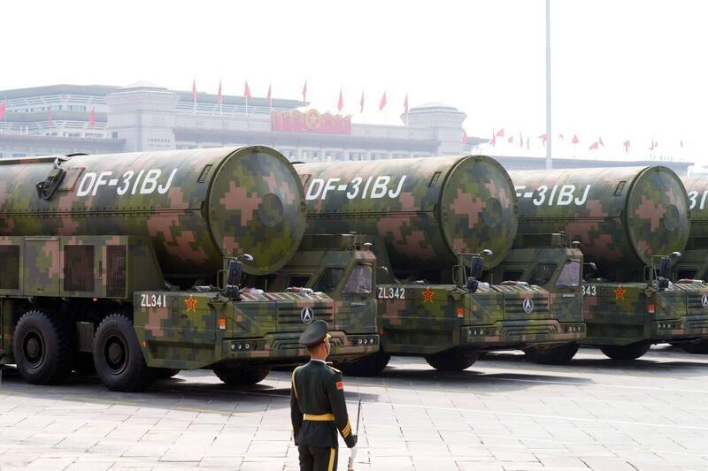 中國蒙古邊界設置飛彈發射井基地，部署超過百枚DF-31型洲際彈道飛彈，2030年前恐突破1000枚。圖為DF-31型洲際彈道飛彈。（彭博檔案照）