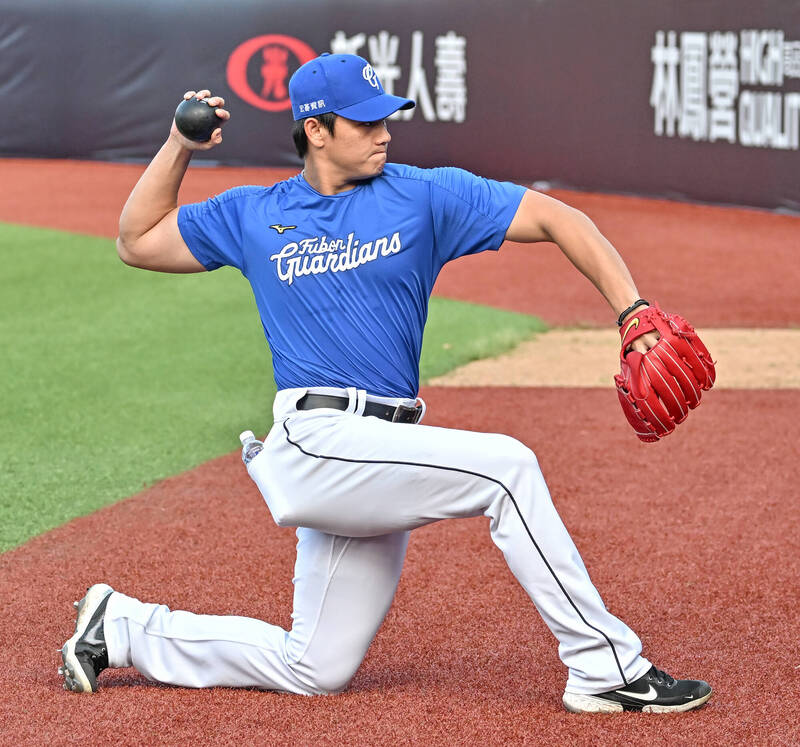 2021年選秀狀元大熱門的江少慶選擇和富邦簽下自培合約。（資料照）