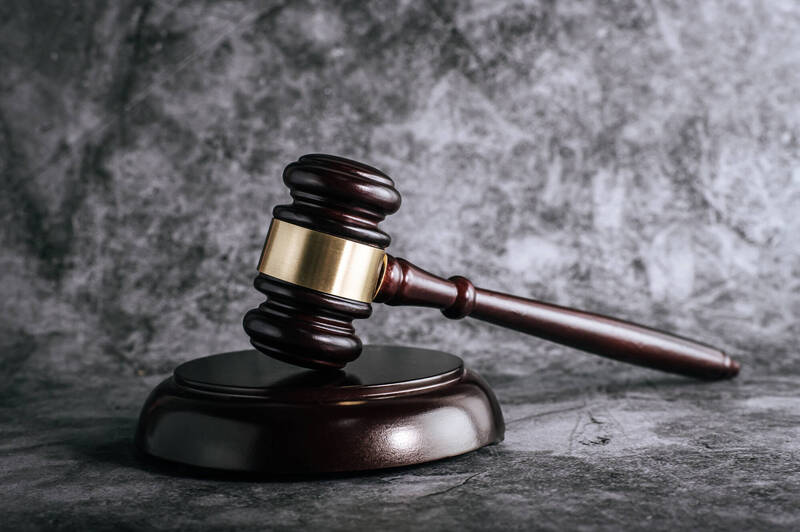 《精神衛生法》核心變革在於將強制住院的裁定權從醫師手中移交給法官；示意圖。  （圖取自freepik）