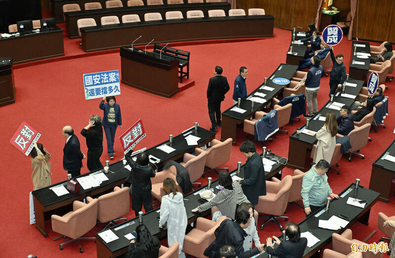 無論是國防特別預算，或強化民防與社會韌性的相關立法，都被立法院無限期擱置。（資料照）