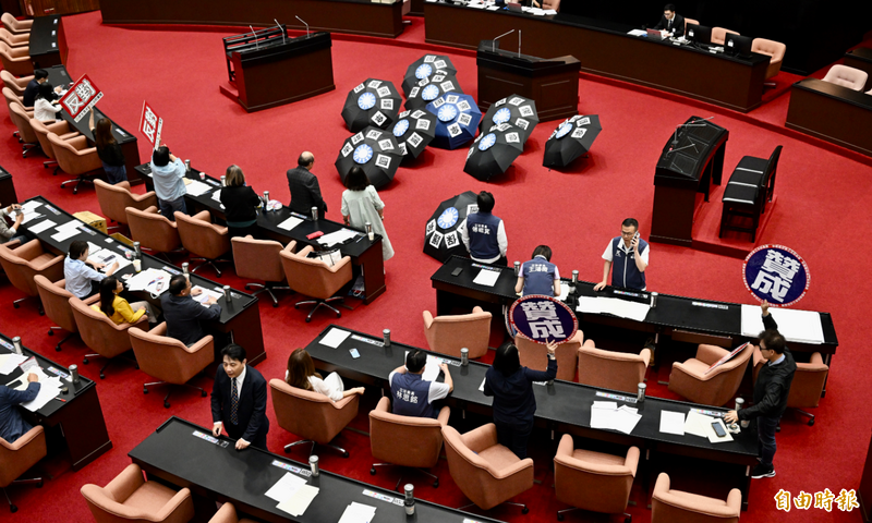 當決策過程、表決紀錄、利益關係與外部連結被完整揭露，許多原本能在陰影中運作的行為，就會因為曝光而自動失效。（資料照）