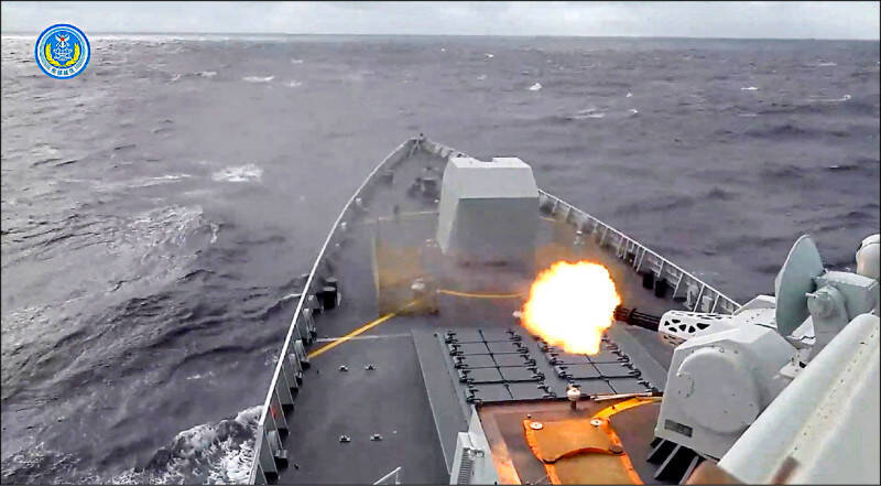 中國解放軍東部戰區近日展開代號「正義使命─二〇二五」環台軍演，劃設演習範圍侵犯我國領海，更在台島周邊「實彈射擊」。（路透檔案照）