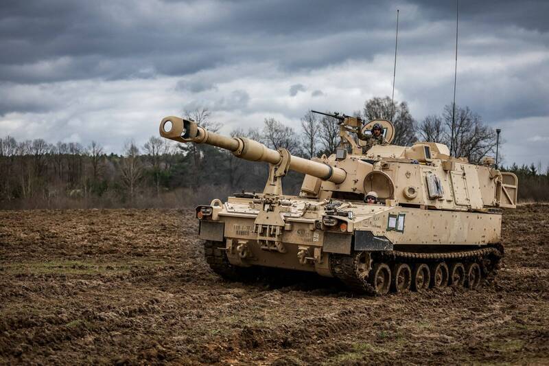 美國川普政府近期同意出售我國價值約3500億元武器，包含M109A7自走砲等裝備。（路透檔案照）