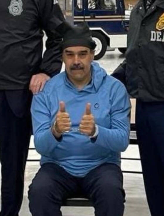 美國突襲委內瑞拉生擒總統馬杜羅夫妻，官方並釋出馬杜羅被抓後照片。（取自X：@sentdefender）