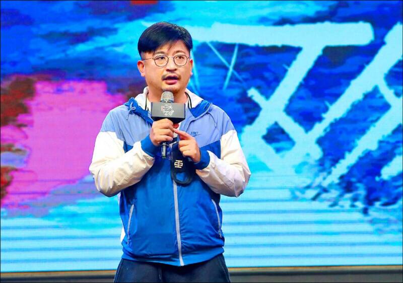 籃協近來爭議不斷，核心在於長期資源動員能力不足；圖為現任籃協理事長謝典霖。（中央社資料照）