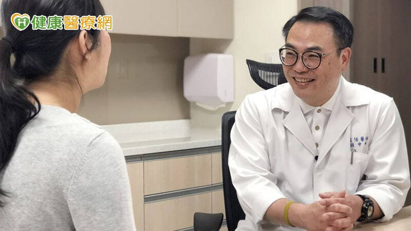 胡中和醫師尤其強調孕婦的用藥安全，「無論是處方藥或日常成藥，只要就診就應主動告知醫師懷孕狀況，任何用藥都需經專業評估，這是保護寶寶的首要原則。」（取自貼文）