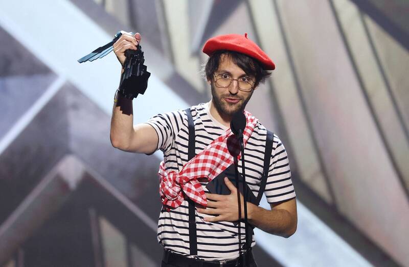 《光與影：33號遠征隊》因「曾使用AI」，引發產業面對AI浪潮的深層焦慮。圖為開發團隊Sandfall Interactive創意總監Broche。（法新社檔案照）