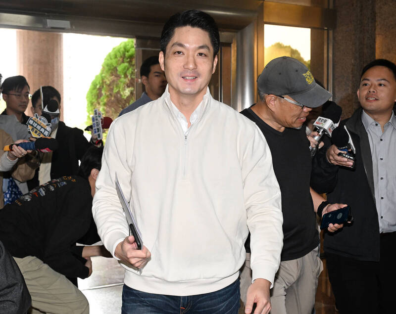 台北市長蔣萬安透過亮眼的政策標題與華麗的文宣包裝，進行一場又一場的「名詞政治」秀。（資料照）