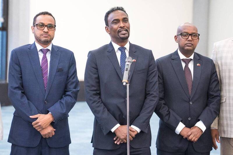 中共真正擔心的，是國際社會開始以實際治理與人民選擇作為判準，而非僵化的政治宣示；索馬利蘭共和國外交暨國際合作部長巴卡曼（中）發表談話，強調台灣是索馬利蘭的重要合作夥伴。（外交部提供）