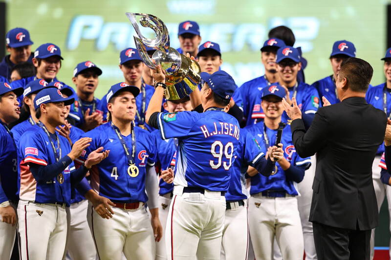 紀錄片中台灣隊並非以強者自居，而是以「復仇者」的姿態出現。是一種「從被定義、被安排位置的一方」轉為「主動證明自身價值的一方」。（資料照，牽猴子提供）