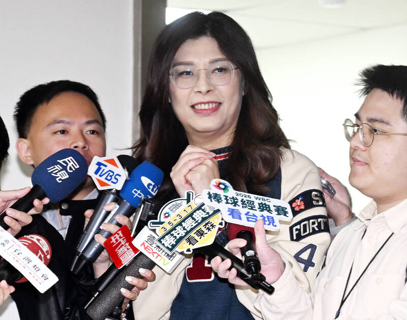 中國國民黨主席鄭麗文宣稱「大陸是我們的親人，美國曾經是我們的恩人」，引發外界批評。（資料照）