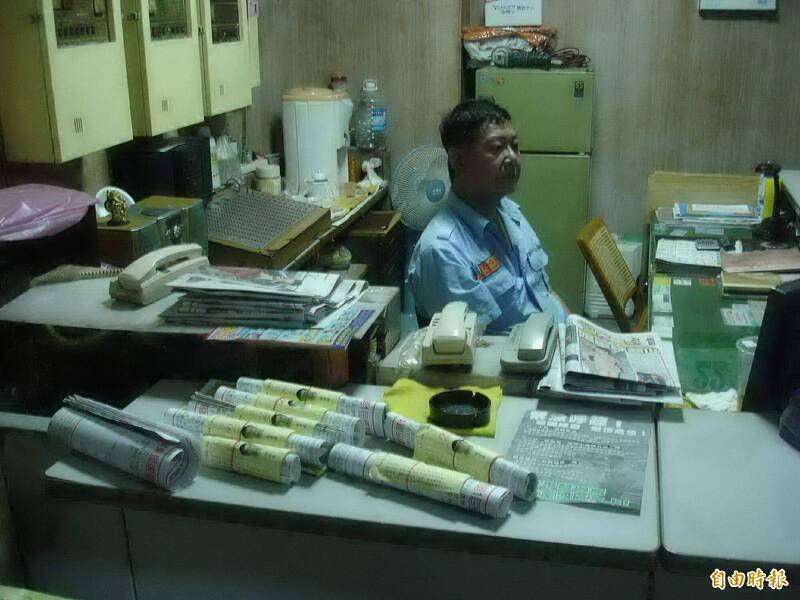 許多保全在遭遇長期羞辱與精神壓迫時，仍被期待以個人情緒管理、自我消化來承擔成本，而非透過制度化的程序獲得支持與修復。圖為保全人員值勤示意圖，圖中人物與本文無關。（資料照）