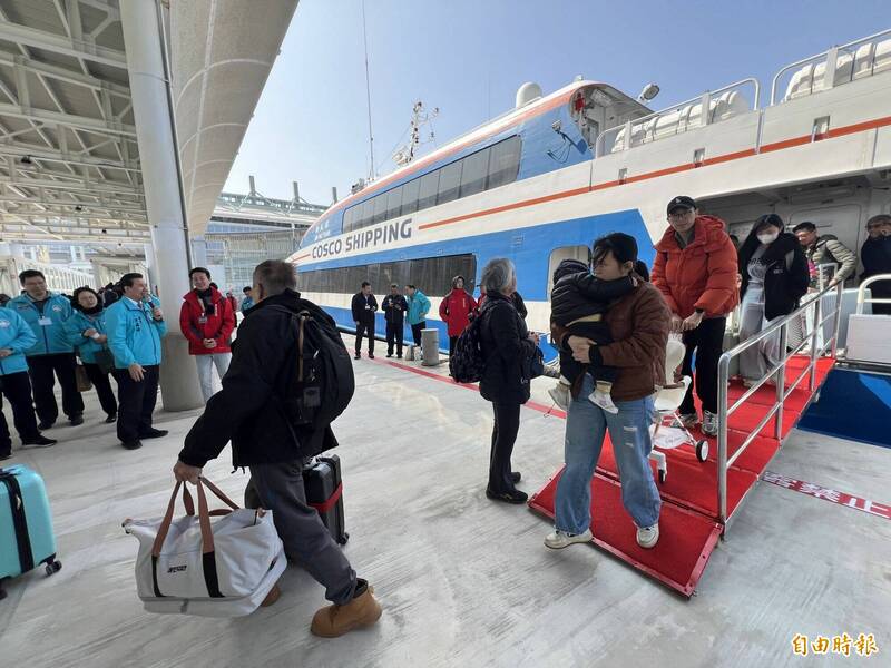 中共近日宣布「解禁兩縣市中客旅遊」，刻意限定中客只能前往金門、馬祖等地，藉此製造「差別待遇」；圖為金門小三通新旅運中心。（資料照）