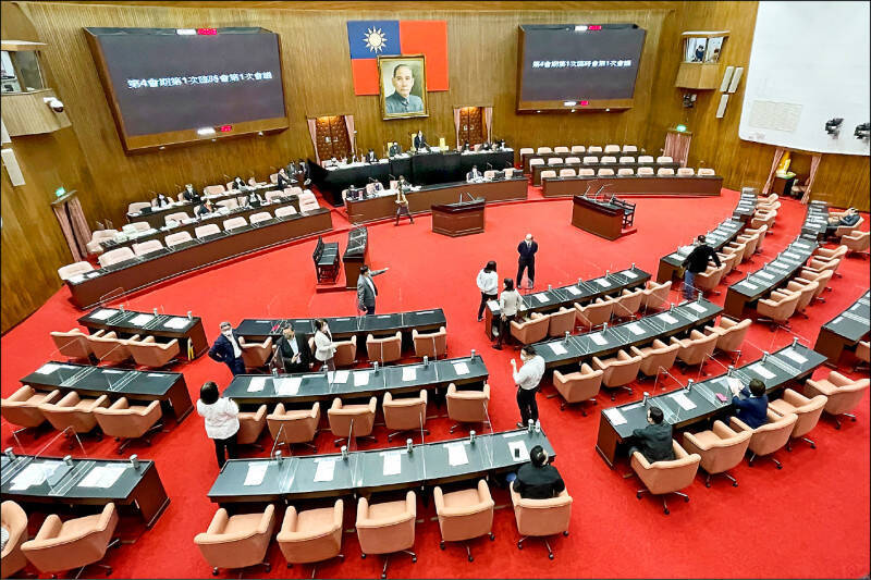 立法院可以嚴審、可以提版本、可以設條件，但不能把自己說成採購主責機關，而且軍購更不能亂位。（資料照）