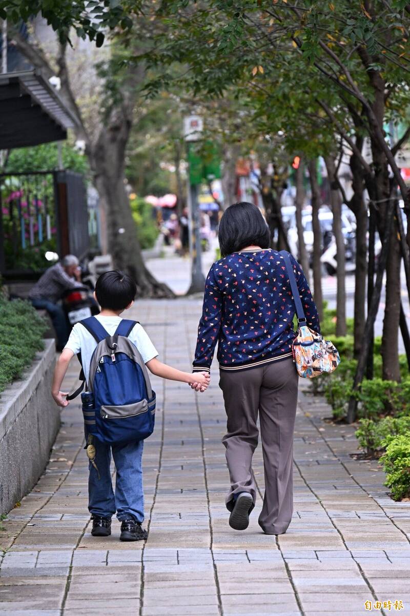 台北市3月起試辦的「育兒減少工時計畫」若能與「彈性工時」制度結合，就有機會改善家庭照顧與城市運作；示意圖。（資料照）