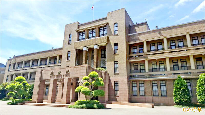 國防工業發展，需要行政部門跨部會協調，如取得武器系統、產業鏈布局、技術轉移與保密機制等。（資料照）