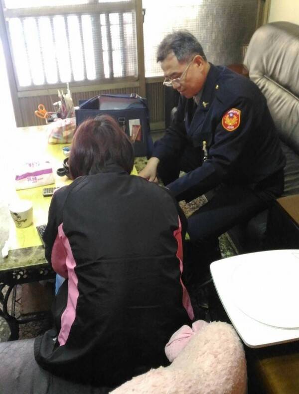 「黃皮書」是針對國內涉嫌叛亂份子服刑完畢後，責由轄區派出所負責後續的監控、輔導、考核之列管紀錄本。示意圖，與新聞事件無關。（資料照）