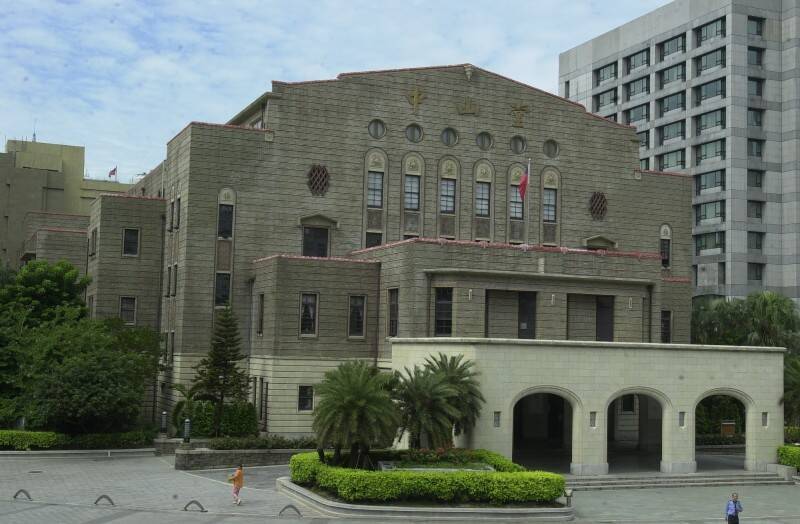 自由開講》蔣市長，請將中山堂的林蔭大道還給大家