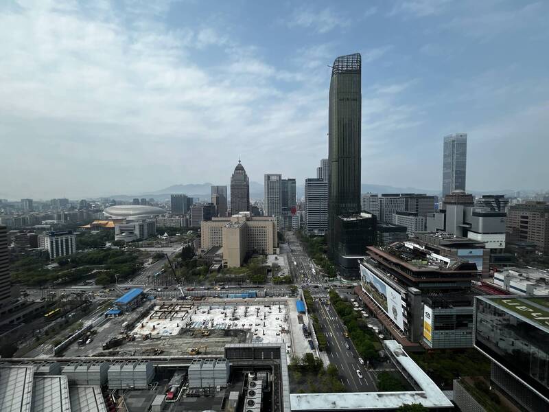台灣都會區房價與租金負擔率居高不下，加州露營車現象提醒，當住房成為奢侈品，社會將出現各種替代性生存方式。（資料照）
