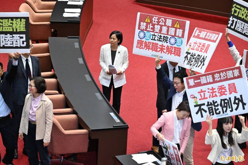 藍白59票讓譴責案逕付二讀，民進黨團批李貞秀擁雙重國籍應解職。（資料照）