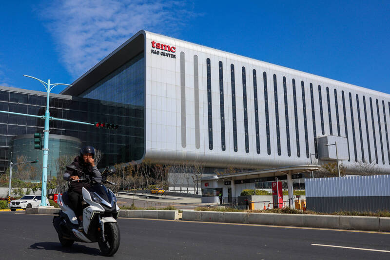 馬來西亞的半導體起步比台灣早得多，目前卻看不到台積電車尾燈。圖為台積電。（美聯社檔案照）