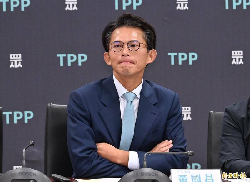 民眾黨主席黃國昌前年3度在記者會上痛罵「鏡週刊」是「垃圾媒體、垃圾週刊」，日前台北地院判決黃國昌免負民事賠償責任。（資料照）