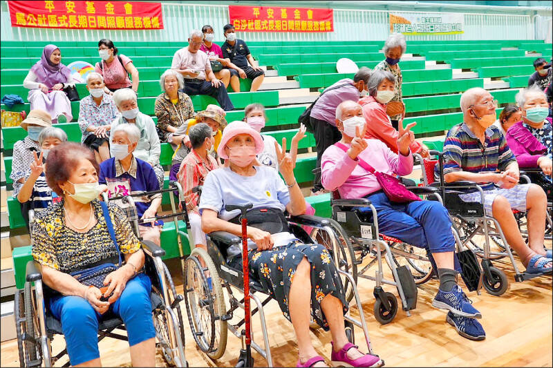 台灣65歲以上人口比率突破20％，邁入「超高齡社會」，老化的速度超乎想像。（資料照）