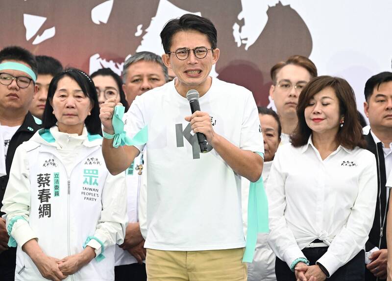黃國昌從戰神到人中呂布，這種毫無底線、唯利是圖的投機者，正面臨全方位的信用破產。（資料照）