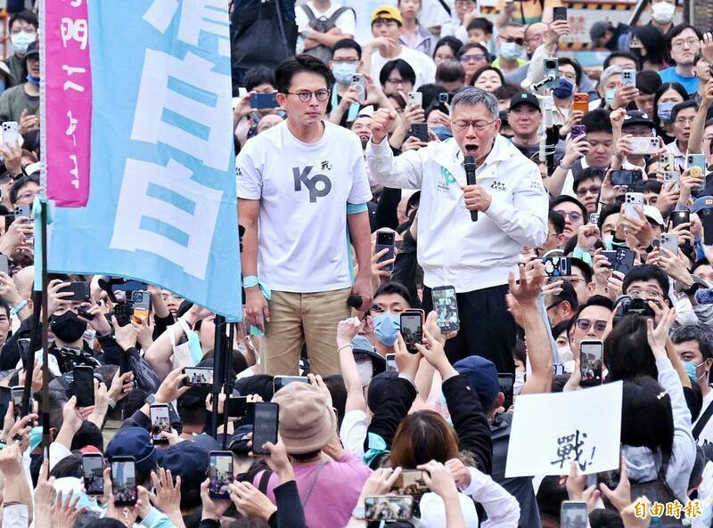 民眾黨創黨主席柯文哲涉京華城等弊案，一審被判刑17年，民眾黨主席黃國昌隨即號召小草於3月29日上凱道「討公道」。（資料照）