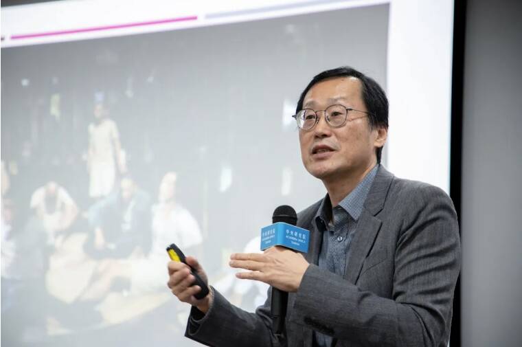 研之有物》來趟 VR 電影之旅：睜開「觸受之眼」感受《無法離開的人》（下）